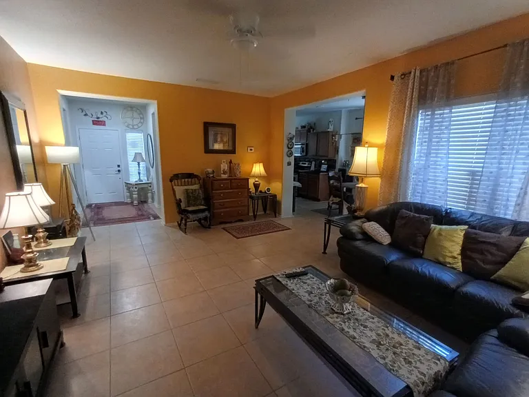 Living Room
Fully Furnished