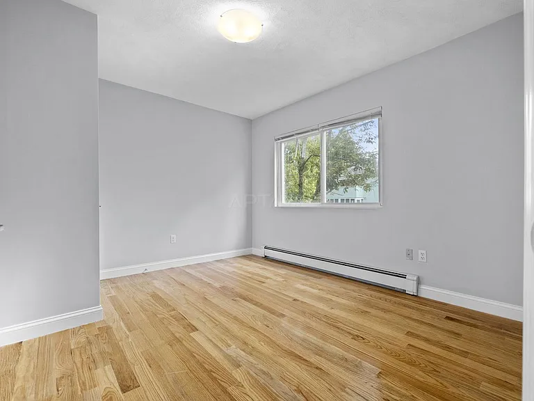 17 Tesla Ave #1 — Photo 4
