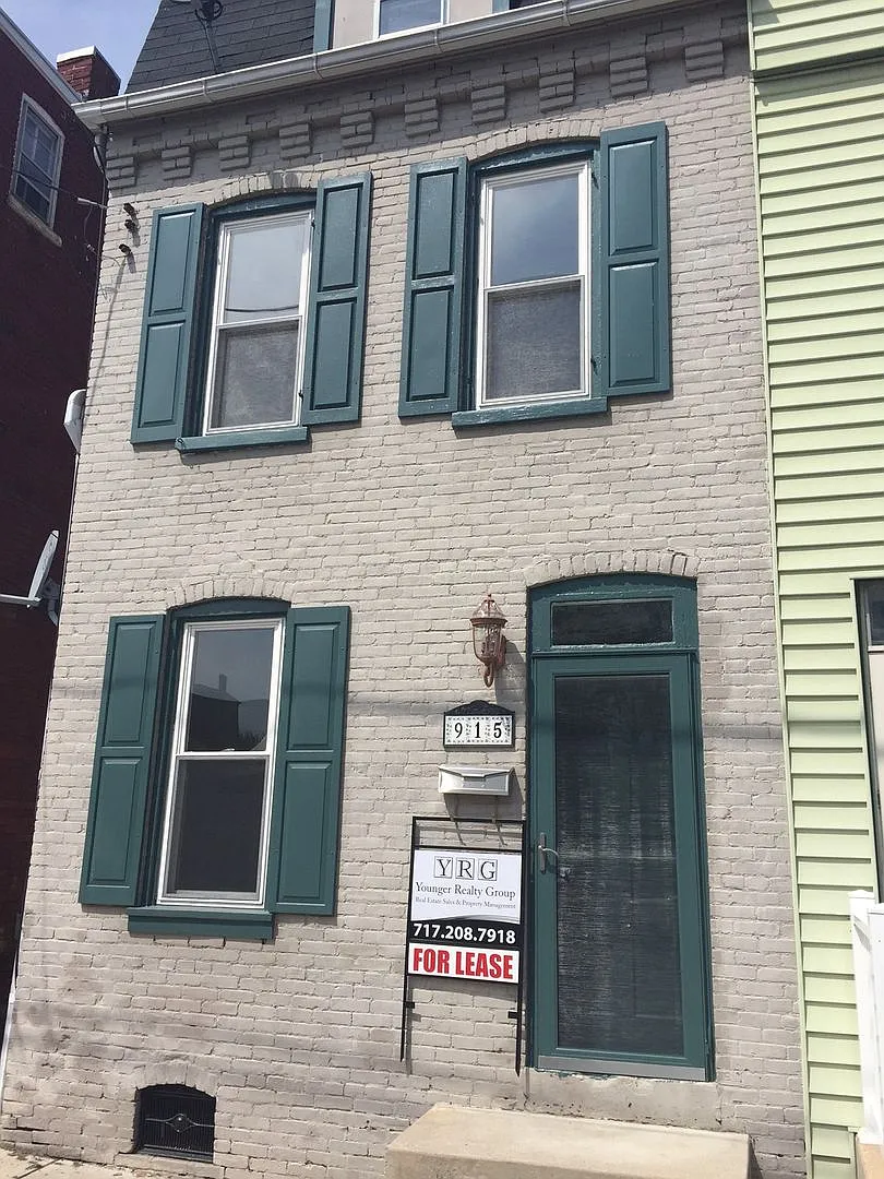 915 Blunston Street — Photo 1