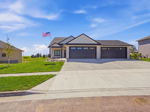 5509 E Claremont St, Sioux Falls, SD 57110
