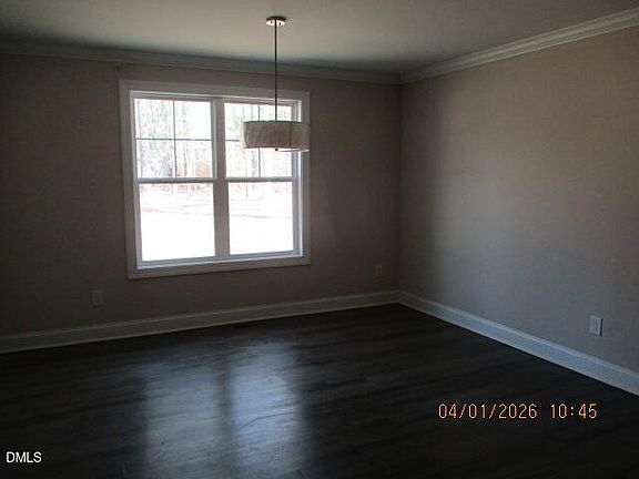 5th image of 141 Ottawa Dr