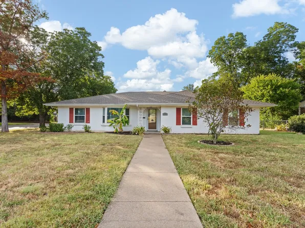1227 Hilltop Dr, Cleburne, TX 76033