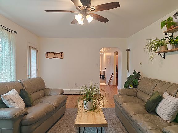 5th image of 1321 W Kings Hwy