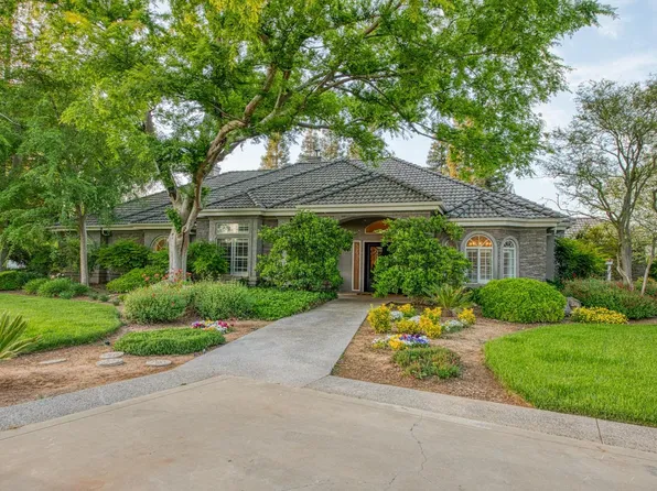 13198 E Ashlan Ave, Sanger, CA 93657