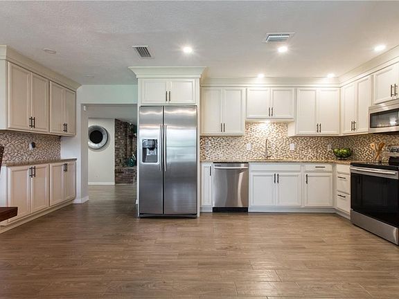 2nd image of 2089 63rd Ave S