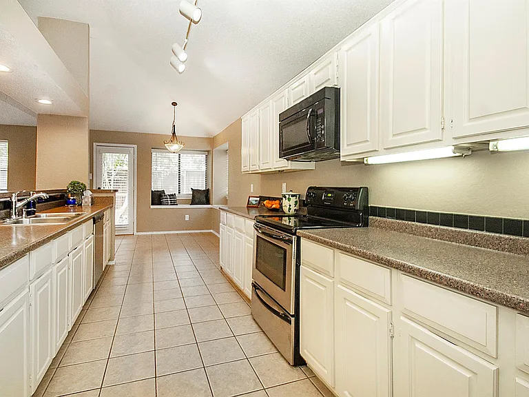 3905 Denham Way — Photo 18