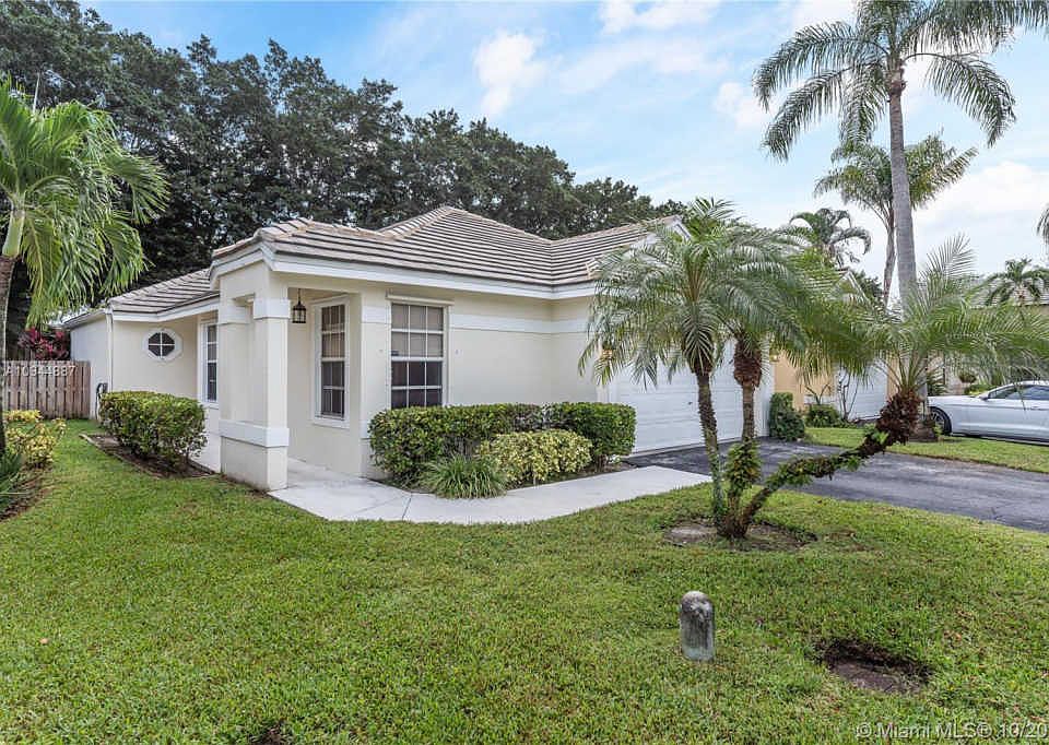 1st image of 2948 Tall Oak Ct
