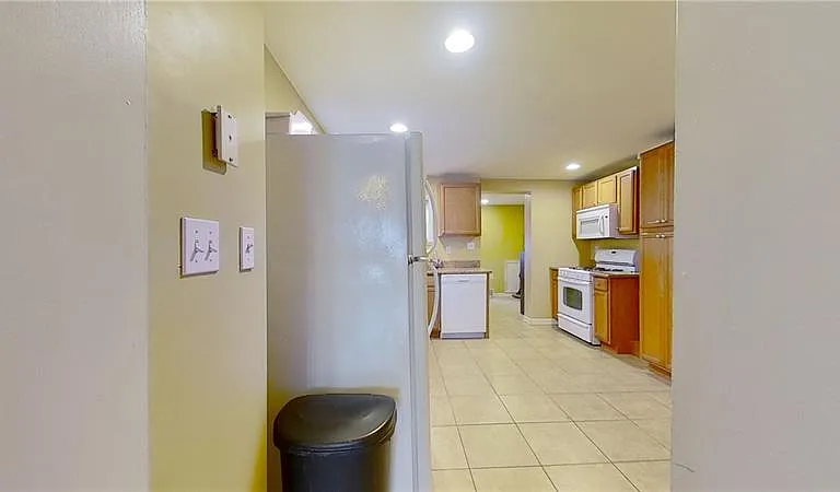 3942 Liberty Ave #2 — Photo 5