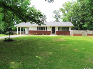 37 Chickasaw Dr, Jackson, TN 38305