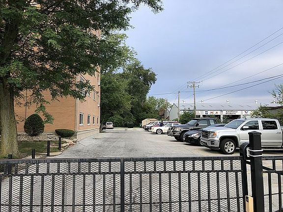 3rd image of 8018 S Hoyne Ave APT 11