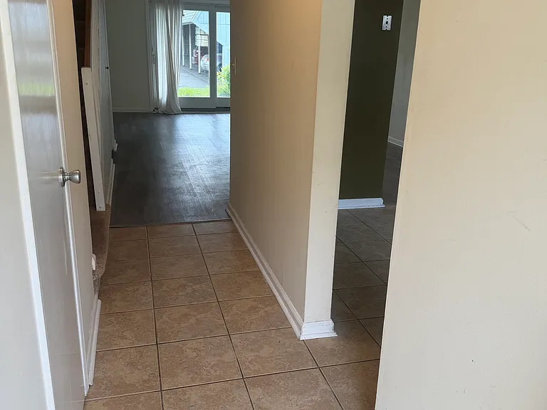 93 Park Ave #403 — Photo 5