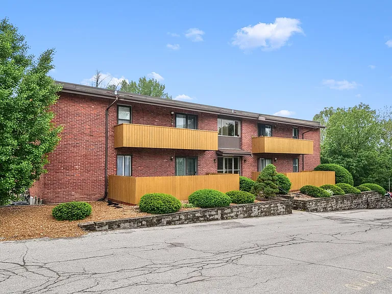 1182 Calley Dr #1 — Photo 14