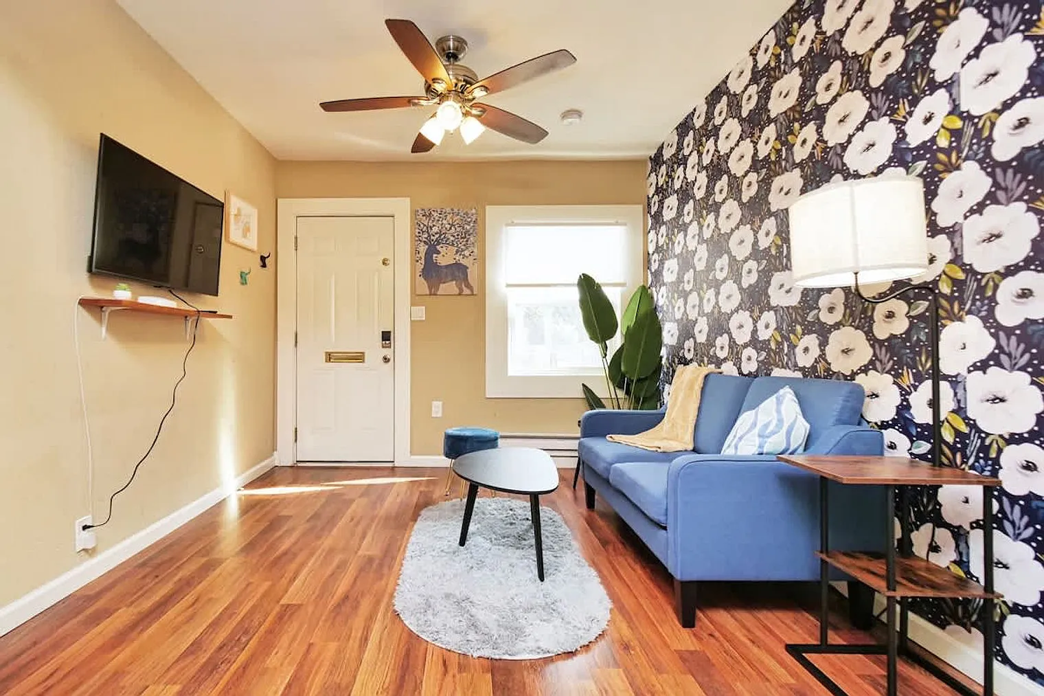 1 bed, 1.0 bath, 548 sqft, $3,996 — Photo 3