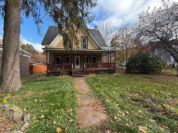 3rd image of 139 Charlotte Creek Rd