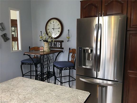 5th image of 4150 Meadowbrook Dr