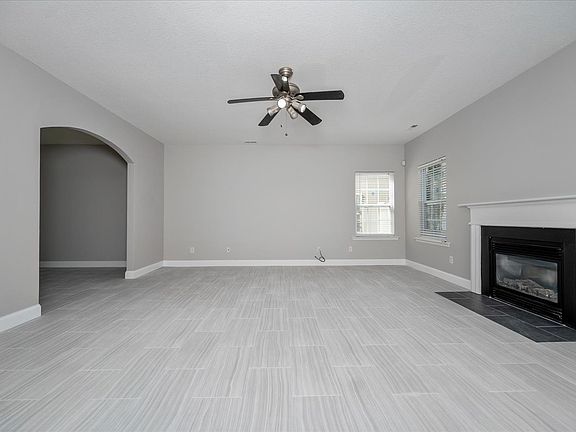 5th image of 325 Bexley Park Way