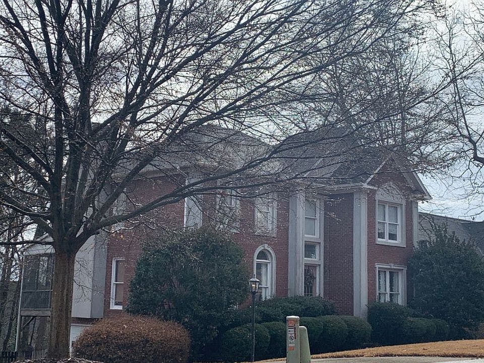 2nd image of 4628 Summit Cv