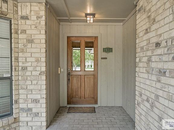 3rd image of 2930 Lazy Lake Dr
