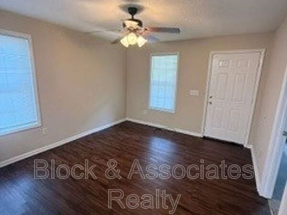 4th image of 1819 Saddlewood Ct APT B