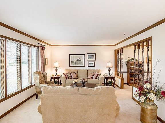 4th image of 401 Oxford Dr