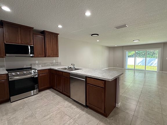 3rd image of 3228 Isabella Ct #1