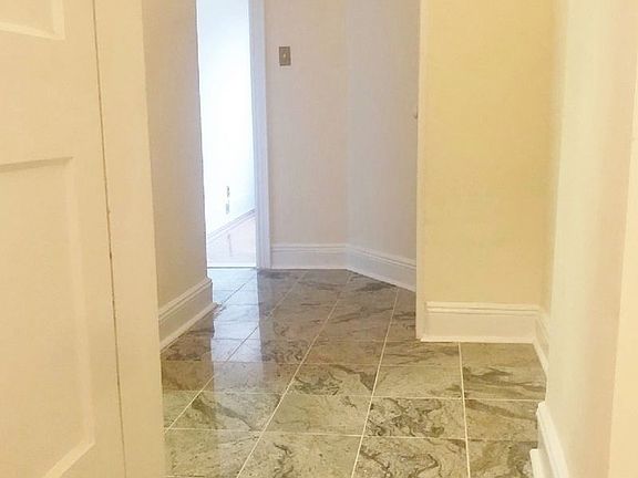 4th image of 2342 24th St APT 1