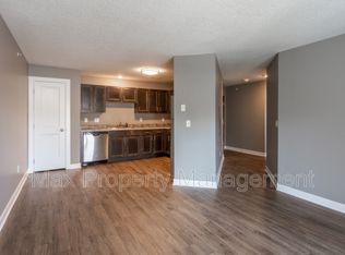 500 E 17th St S UNIT 20, Newton, IA 50208