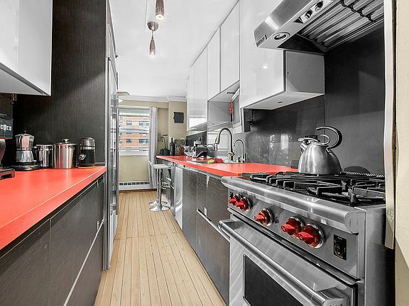 3rd image of 122 Ashland Pl APT 11M