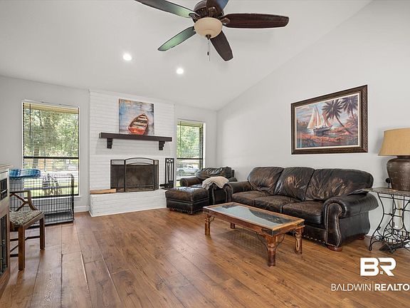 3rd image of 109 Hanover Dr
