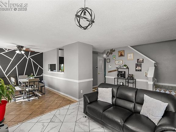 3rd image of 2038 Pepperwood Dr
