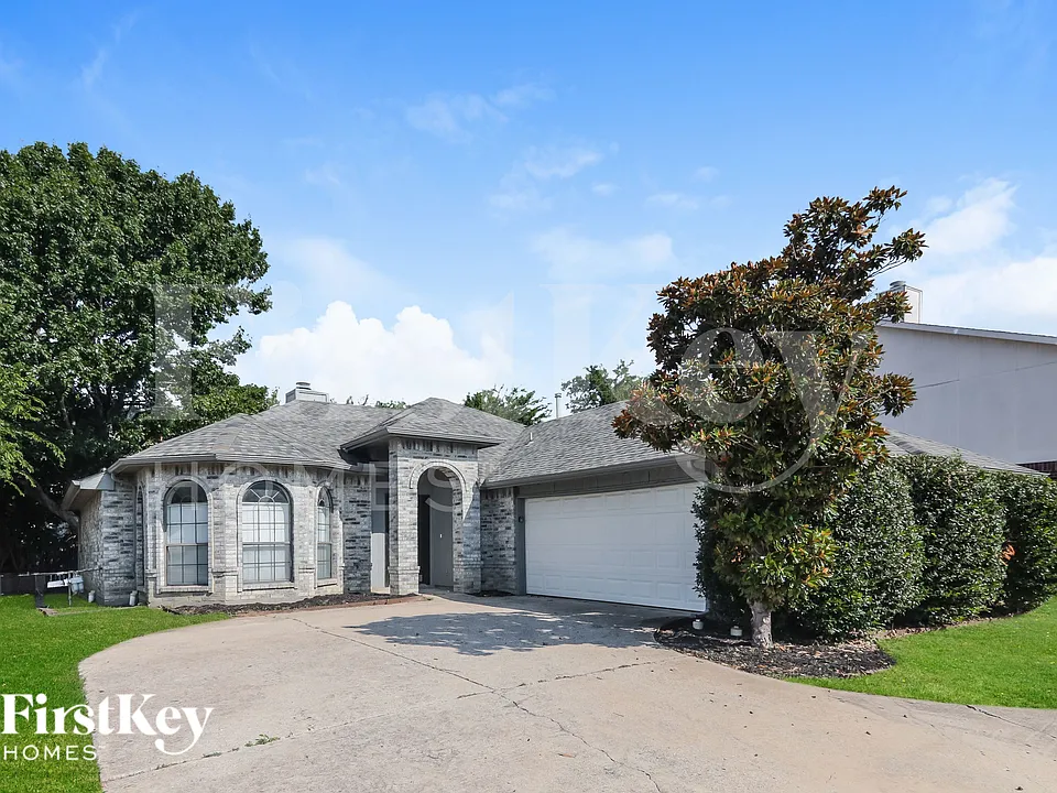 701 Long Hill Ct