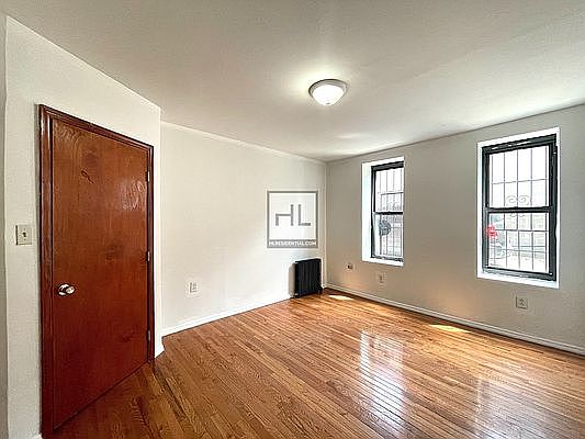 1st image of 707 Henry St APT 1R
