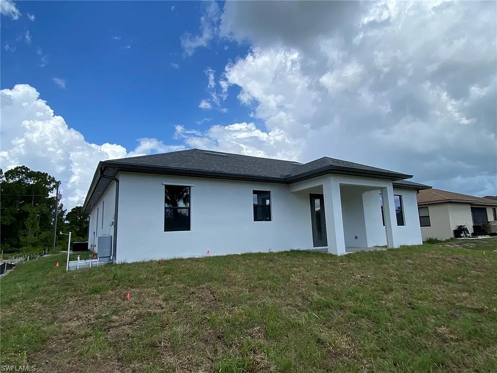 3 bed, 2.0 bath, 1519 sqft, $3,100 — Photo 4