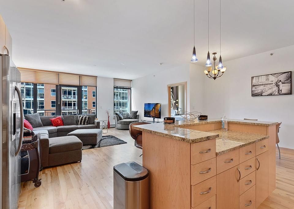 1st image of 215 10th Ave S Unit 405