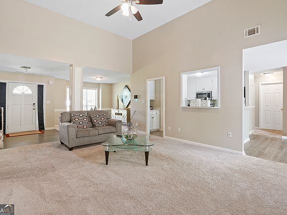 4th image of 1300 Sunflower Ct