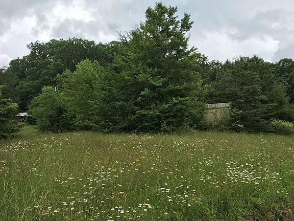 4th image of 160 Golden Pond Dr