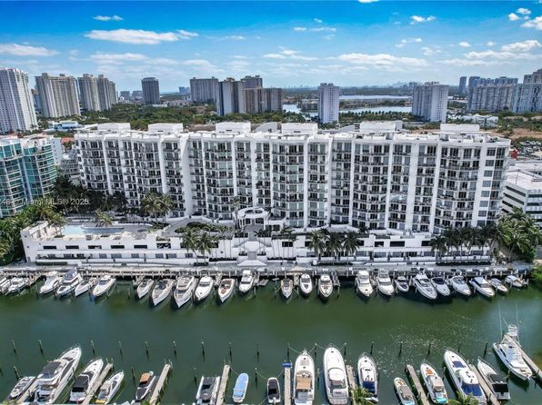 3029 NE 188th St APT 625