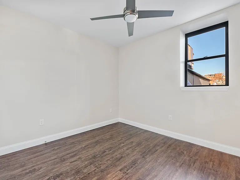 18 New Derby St #201 — Photo 7