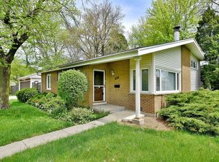 238 Voltz Rd, Northbrook, IL 60062