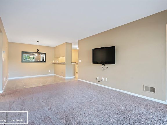 5th image of 55230 Westchester Dr #1