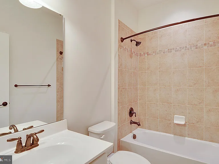 3650 Wright Ter NE — Photo 14