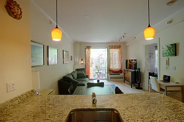 Rented by R New York