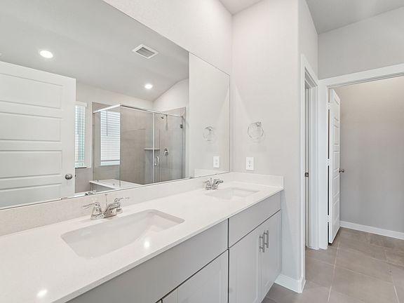 The Preston floorplan in Southwinds of Baytown, TX.
