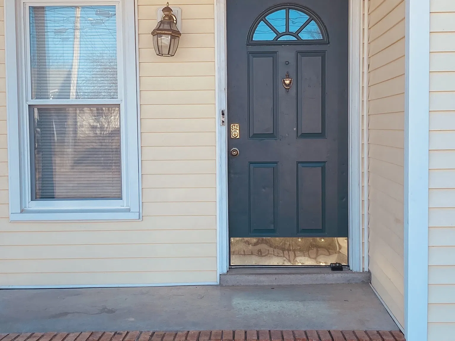 3 bed, 2.0 bath, 1252 sqft, $1,400 — Photo 3