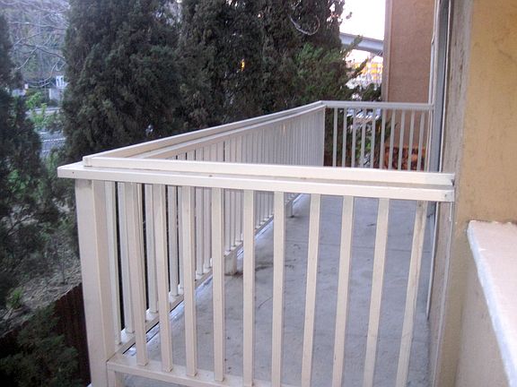 balcony