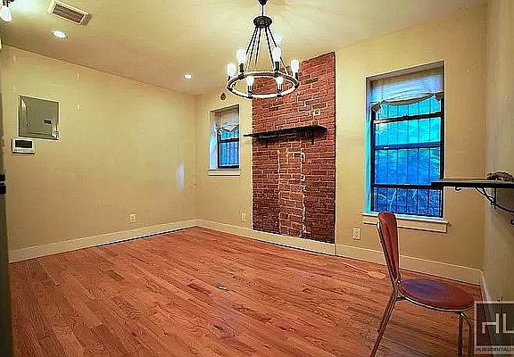 3rd image of 297 Bainbridge St #1B