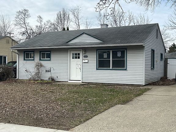 2nd image of 35730 Hazelwood St