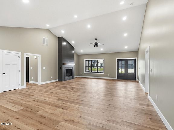 4th image of 3386 Weldon Dr