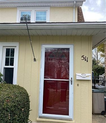 2nd image of 511 Munro Ave