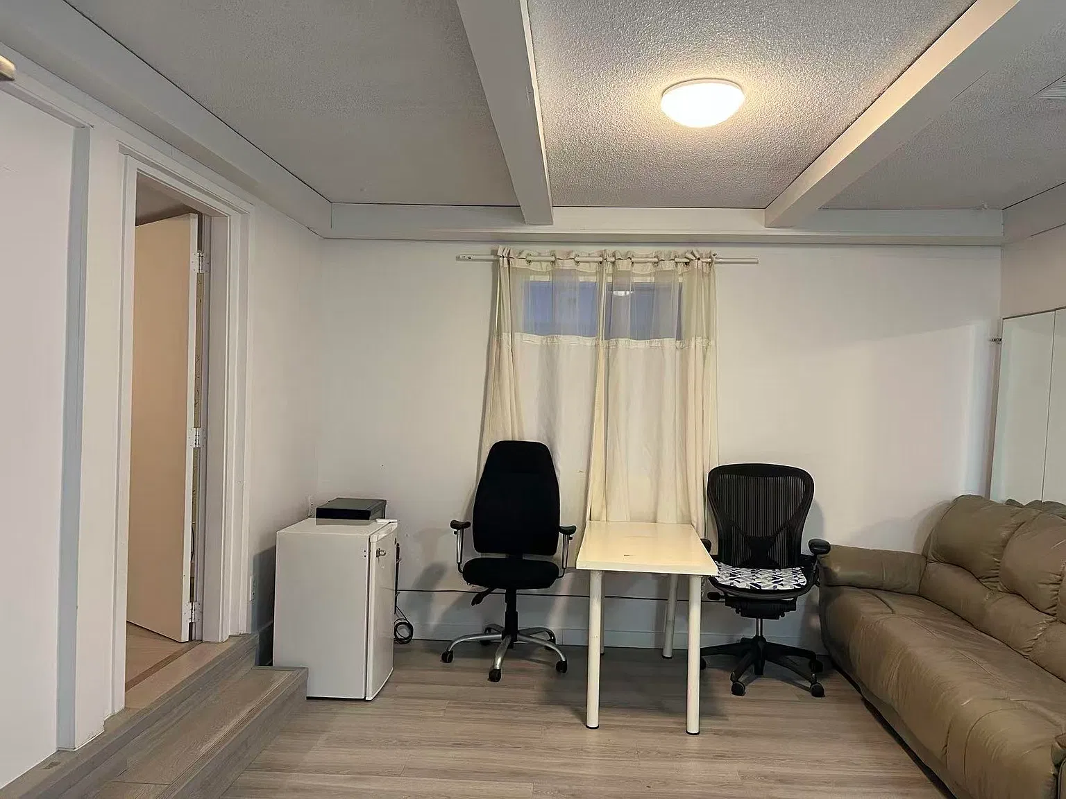 2 bed, 800 sqft, $1,900 — Photo 3
